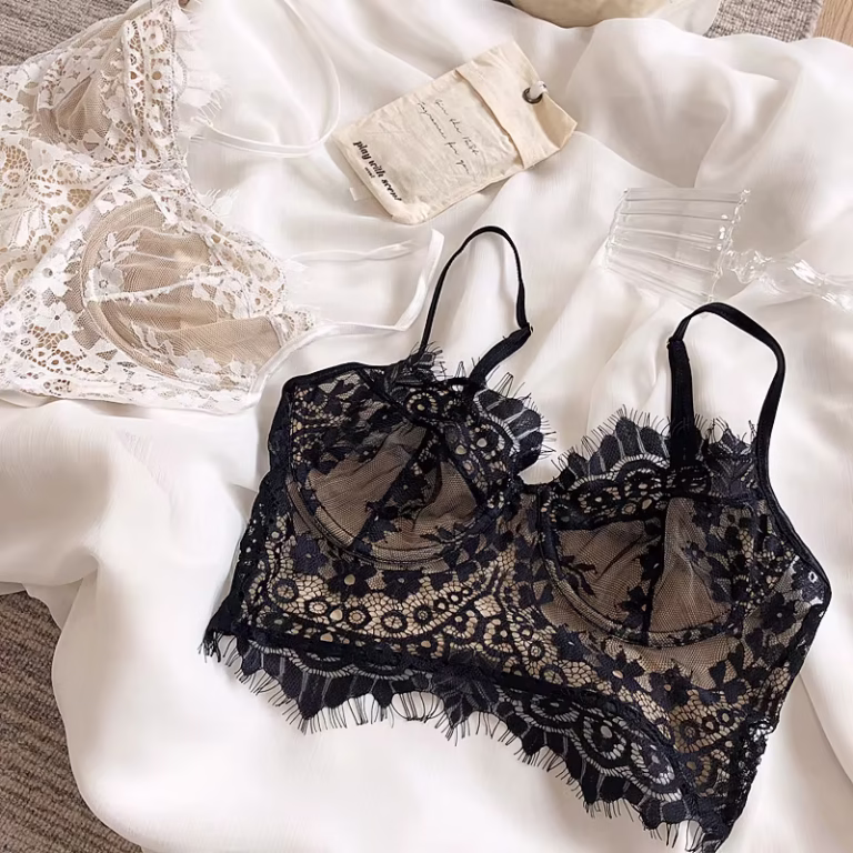 Lace bra with fine straps